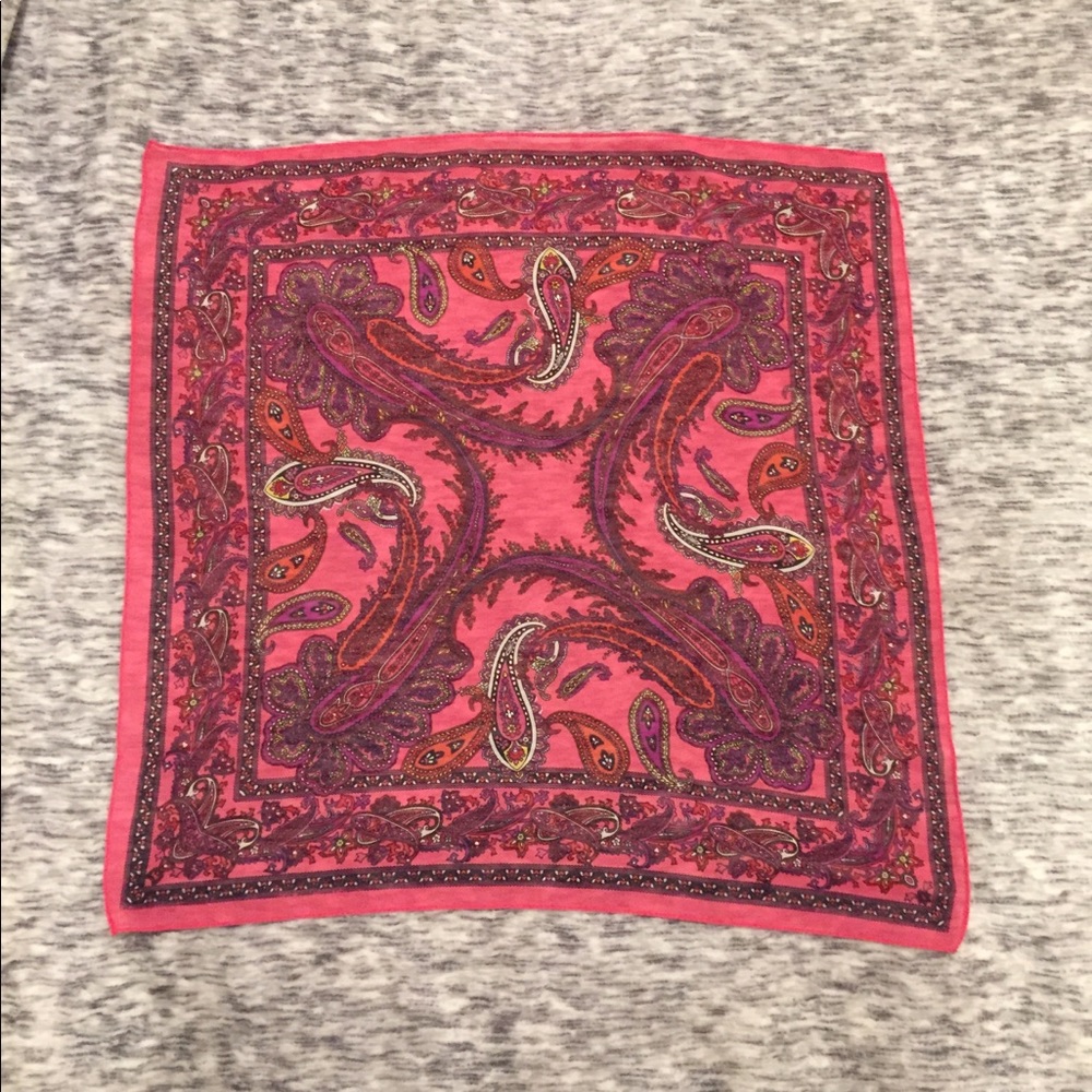 🥳 Pink scarf 🥳